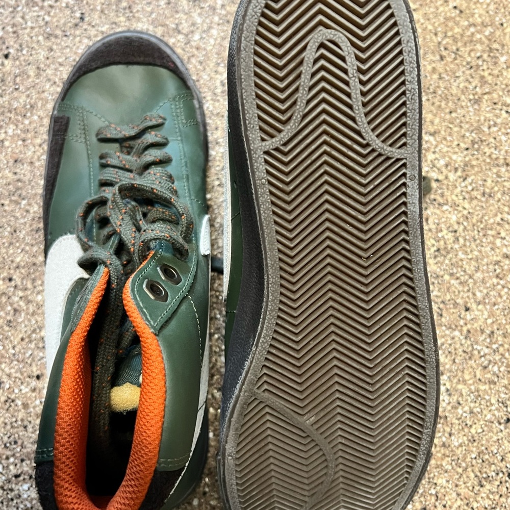 Nike Olive and Orange High-Top Sneakers - Picture 6 of 6